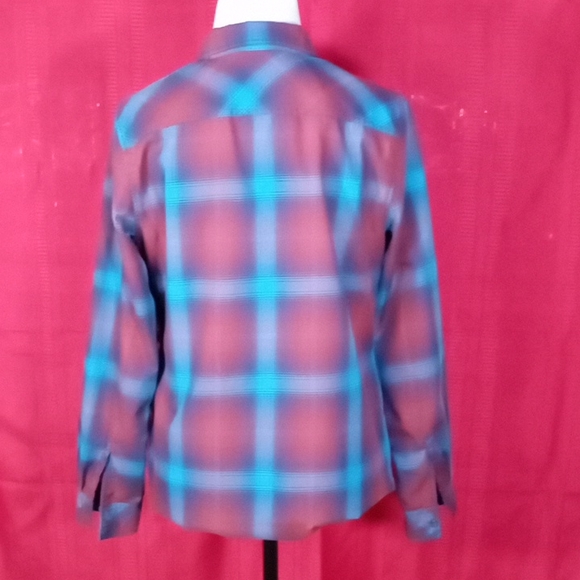 Eddie Bauer top, gently worn - Picture 4 of 4